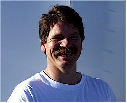 Keith_Scharf.jpg (10194 bytes)