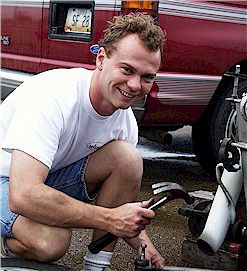 Warren_Working.jpg (22751 bytes)